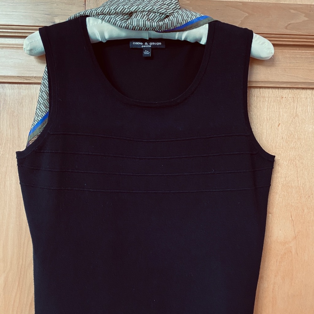 Black Sleeveless Knit Top by Cable and Gauge - Picture 2 of 5